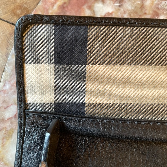 Burberry Wallet - Picture 7 of 11